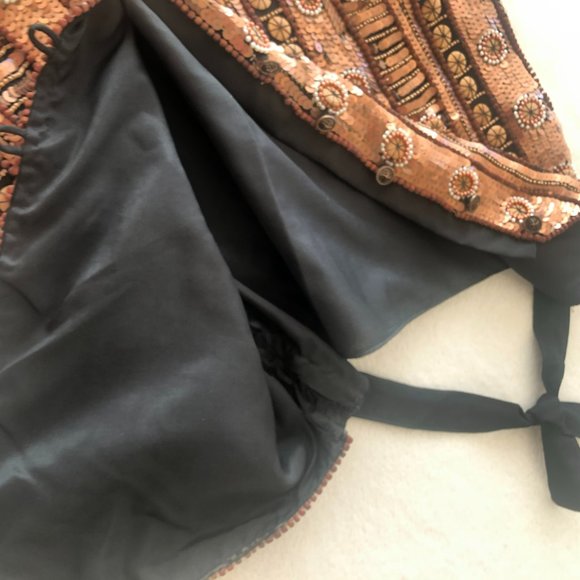 Vest Sequined custom design and hand beaded - Picture 8 of 8